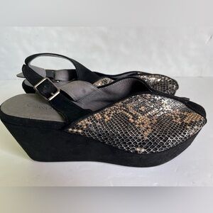Chocolat‎ Blu Women’s 8 Black Gold Velour Wedges Slingback Sandals Leather Shoes
